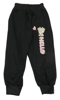 Čierne tepláky s nápisom a medvedíkom