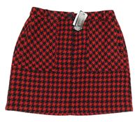 Červeno-čierna vzorovaná sukňa Dunnes stores