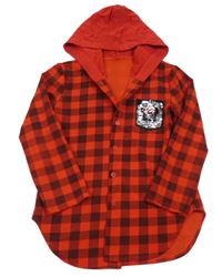 Červeno-černá kostkovaná halenka s flitry a kapucí 