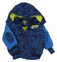 Tmavomodro-modrý vzorovaný prošívaný šusťákový zimní bomber s nápisom a raketou a odopínacíá kapucňou Kiki&Koko