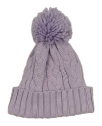 Lila pletená čapica s brmbolcom