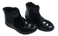 Čierne lesklé členkové é topánky Clarks vel.24