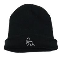 Černá čepice s dinosaurem 