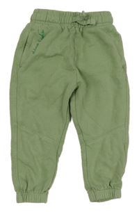 Zelené tepláky s výšivkou George