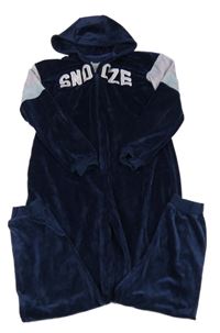 Tmavomodro-lila-šedá plyšová kombinéza s nápisem a kapucí George