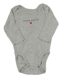 Šedé body s nápisem H&M