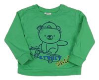 Zelená mikina s medvěďom