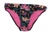 Černé plavkové kalhotky s kytičkami a lístečky