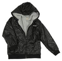 Černá koženková zateplená bunda s nášivkou a kapucí