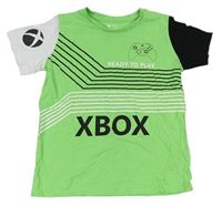Zeleno-černé vzorované tričko s ovladačem F&F