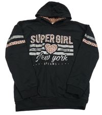 Černá mikina s nápisy a srdíčkem a cvočky a pruhy a kapucí LC WaIKIKI