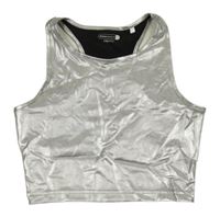 Strieborný funkčný latexový crop top ERGEENOMIXX