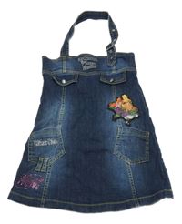 Tmavomodré riflové šaty s nášivkou a kapsami 