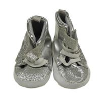 Nové - Strieborné koženkové členkové topánky s křídly vel. 17