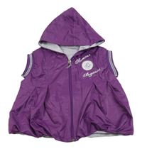 Fialová šušťáková jarná vesta s nápisom a kapucňou