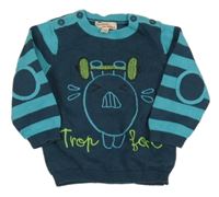 Tmavomodrý ľahký sveter s pruhovanymi rukávy a výšivkou