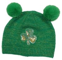 Zelená třpytivá čepice s ozdobou a bambulemi 