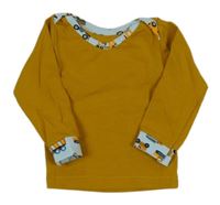 Hořčicovo-světlemodré triko s auty