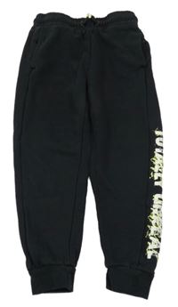 Černé tepláky s nápisem Primark