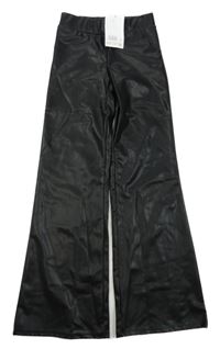 Nové - čierne koženkové flare nohavice H&M