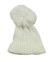 Bílá čepice s bambulí 