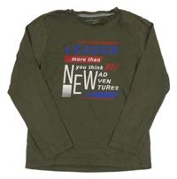 Tmavozelené triko s nápisy 