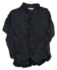 Tmavomodrá vzorovaná blúzka