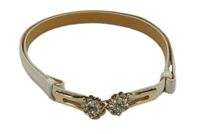 Bílý koženkový pásek