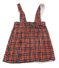 Červeno-čierno-biela kockovaná na traká sukňa s opaskom s přezkou River Island