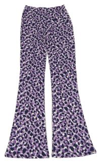 Fialovo-tmavomodro-bílé vzorovné flare kalhoty We
