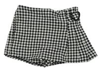 Černo-bílé kostkované sukňové kraťasy LC Waikiki