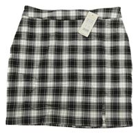 Nové - černo-bílá kostkovaná sukně New Look