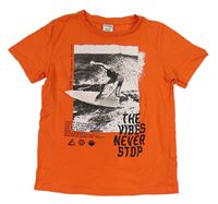 Oranžové tričko so surferem Chapter young