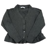 Tmavosivý prepínaci sveter s copánky