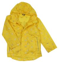 Žltá šušťáková vetrovka s hviezdami a kapucňou Hema
