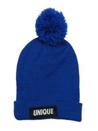 Safírová čepice s nápisem a bambulí 