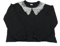 Čierna crop mikina s čipkovým trblietavým golierikom s kamienkami River Island