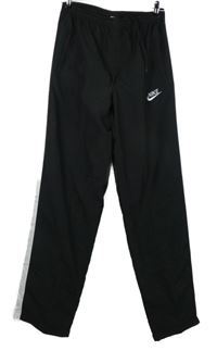 Pánské černo-šedé šusťákové podšité kalhoty s pruhy Nike 