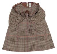 Sivo-béžovo-červené vzorované úpletové šaty C&A