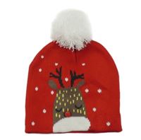 Červená pletená čepice se sobem 