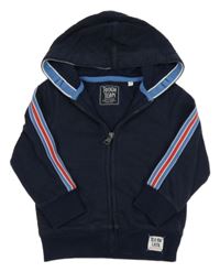 Tmavomodrá prepínaci mikina s pruhmi a kapucňou C&A