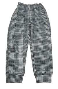 Čierno-biele kockované teplákové nohavice Shein