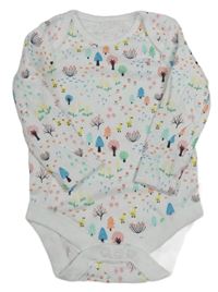 Biele body s farebnymi stromy F&F