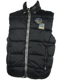 Pánská černá šusťáková zateplená vesta s nášivkami Broadway 