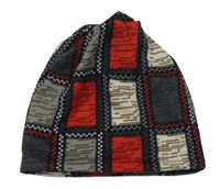 Šedo-červeno-černá kostkovaná čepice 