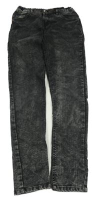 Tmavošedé plísňové rifle Alive