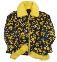 Čierna kvetovaná zateplená bunda s kožešinou