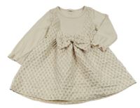 Béžové šaty s žebrováním a kárami