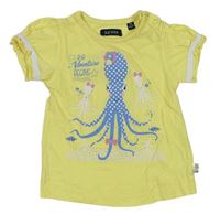 Žlté tričko s chobotnicemi