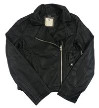 Čierny koženkový crop krivák M&Co.
